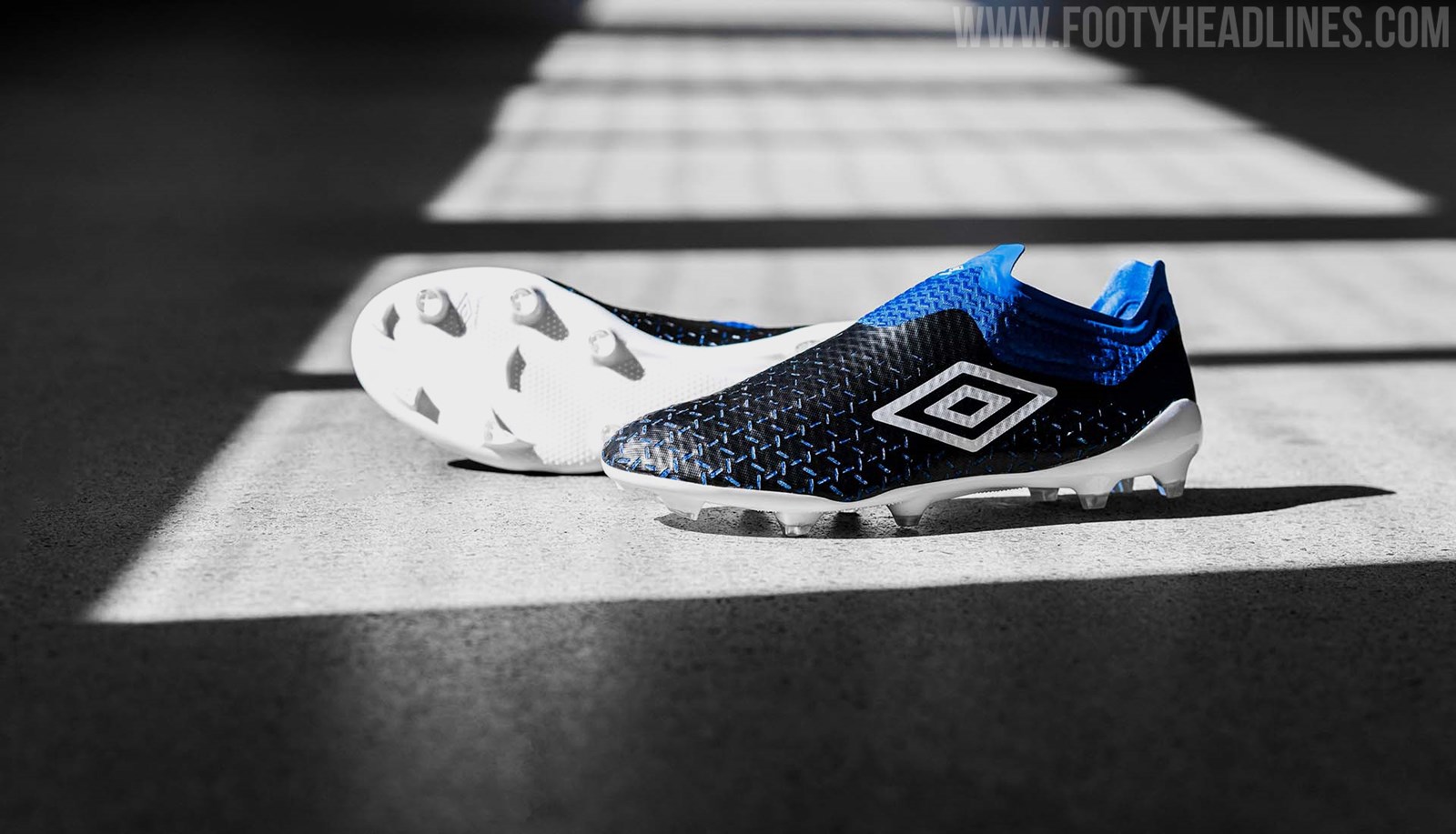 Umbro sales laceless boots
